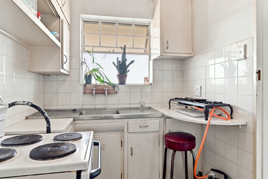 1 Bedroom Property for Sale in Rondebosch Village Western Cape